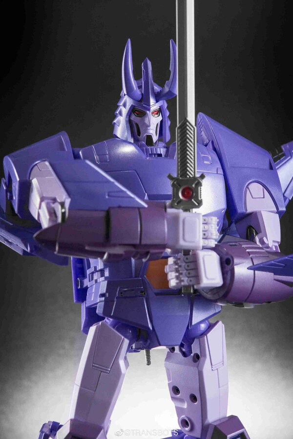 X Transbots MX 3+ Eligos (Cyclonus) Metallic Edition Image  (5 of 17)